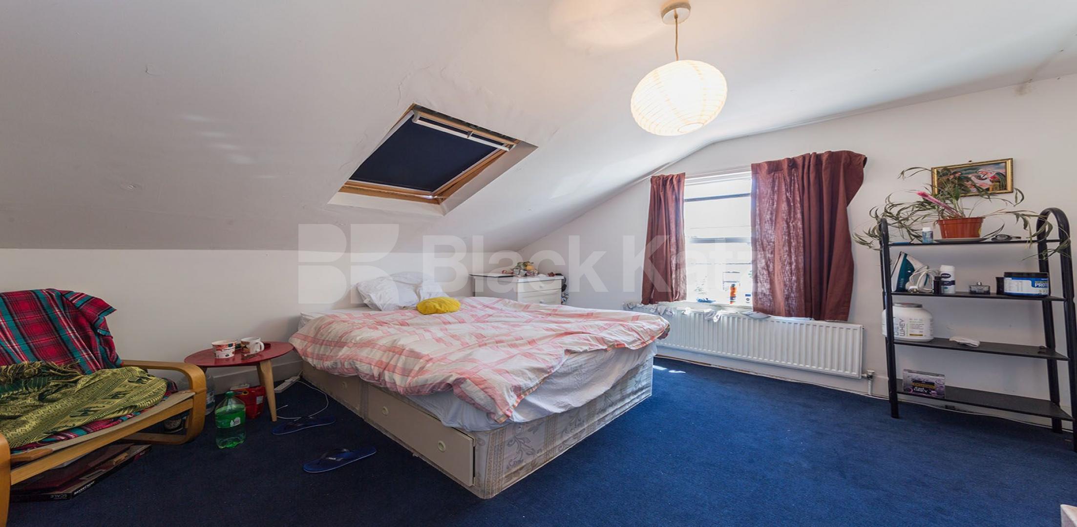 			GREAT VALUE !, 3 Bedroom, 1 bath, 1 reception Flat			 Whittington Road, Bounds Green